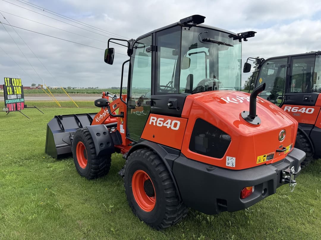 Image of Kubota R640 Image 1