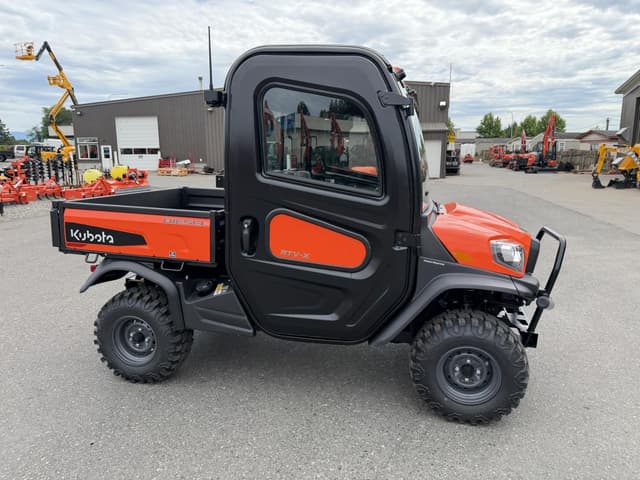 Image of Kubota RTVX2C-SKLH-1 equipment image 4