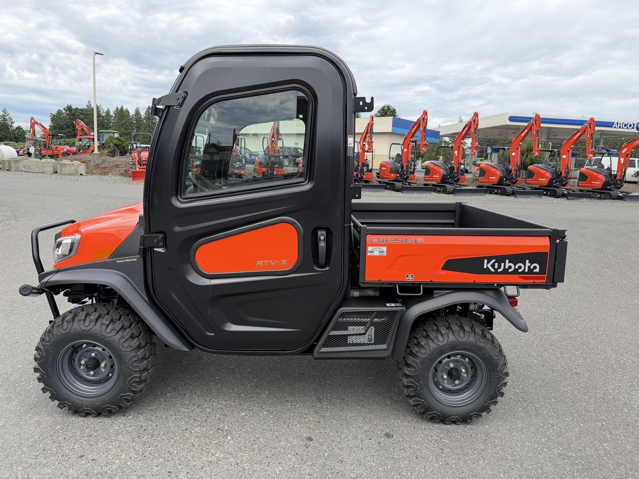 2026 Kubota RTVX2C-SKLH-1 Equipment Image0