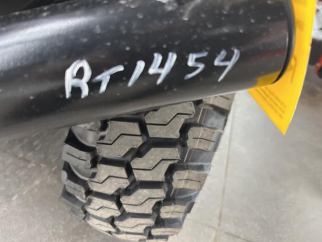 Image of Kubota RTVX2C-PKLHS-1 equipment image 4