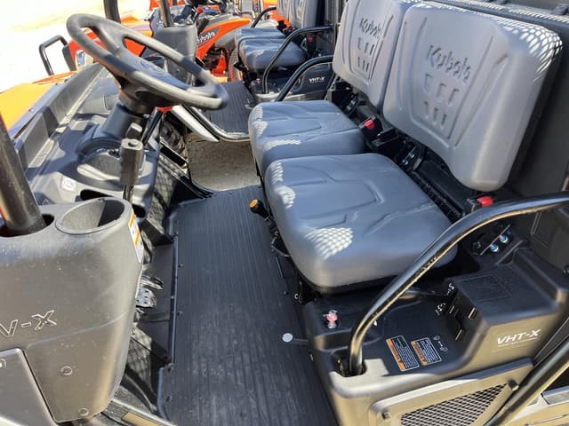 Image of Kubota RTVX2L-SKLH-1 equipment image 3