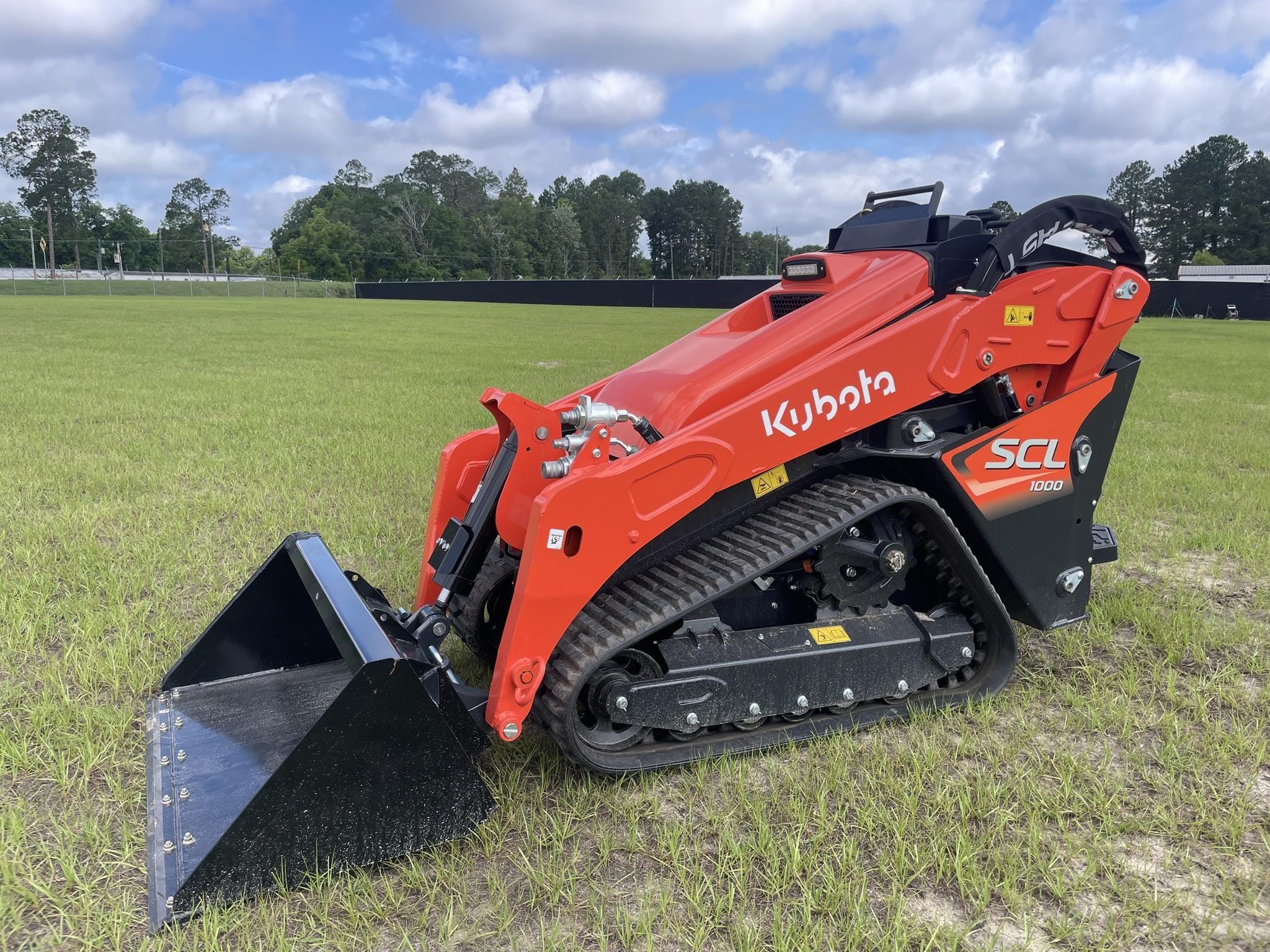 2026 Kubota SCL1000 Equipment Image0