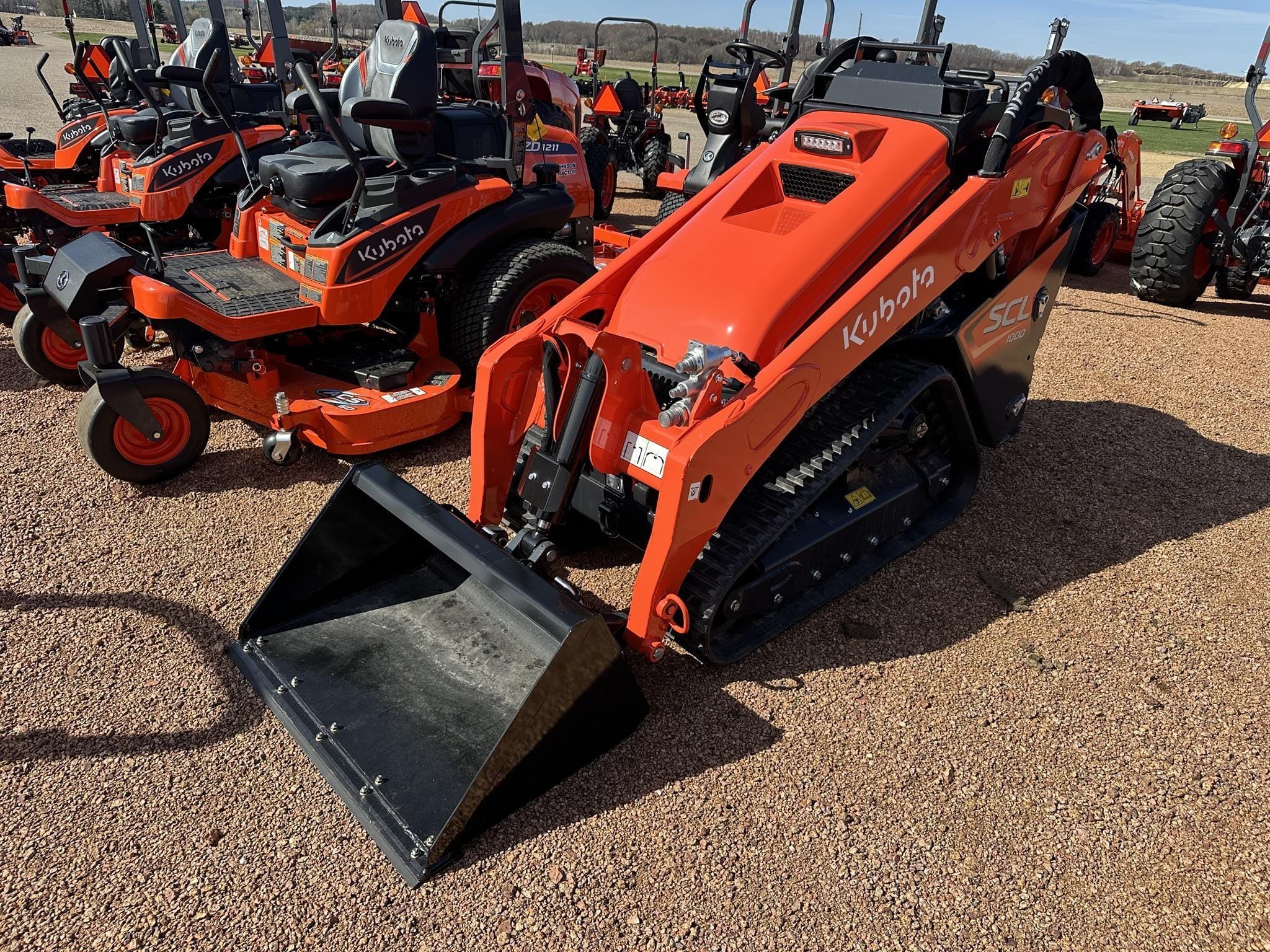 2026 Kubota SCL1000 Equipment Image0