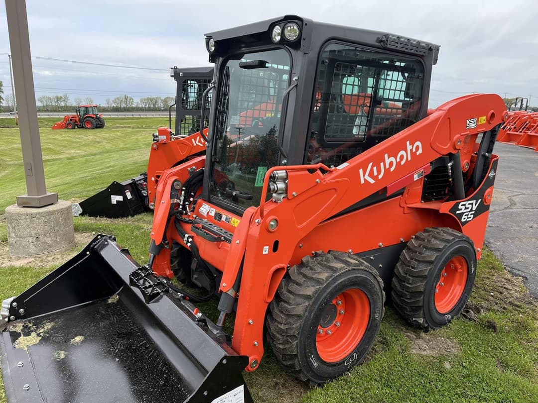 Image of Kubota SSV65HC Image 0