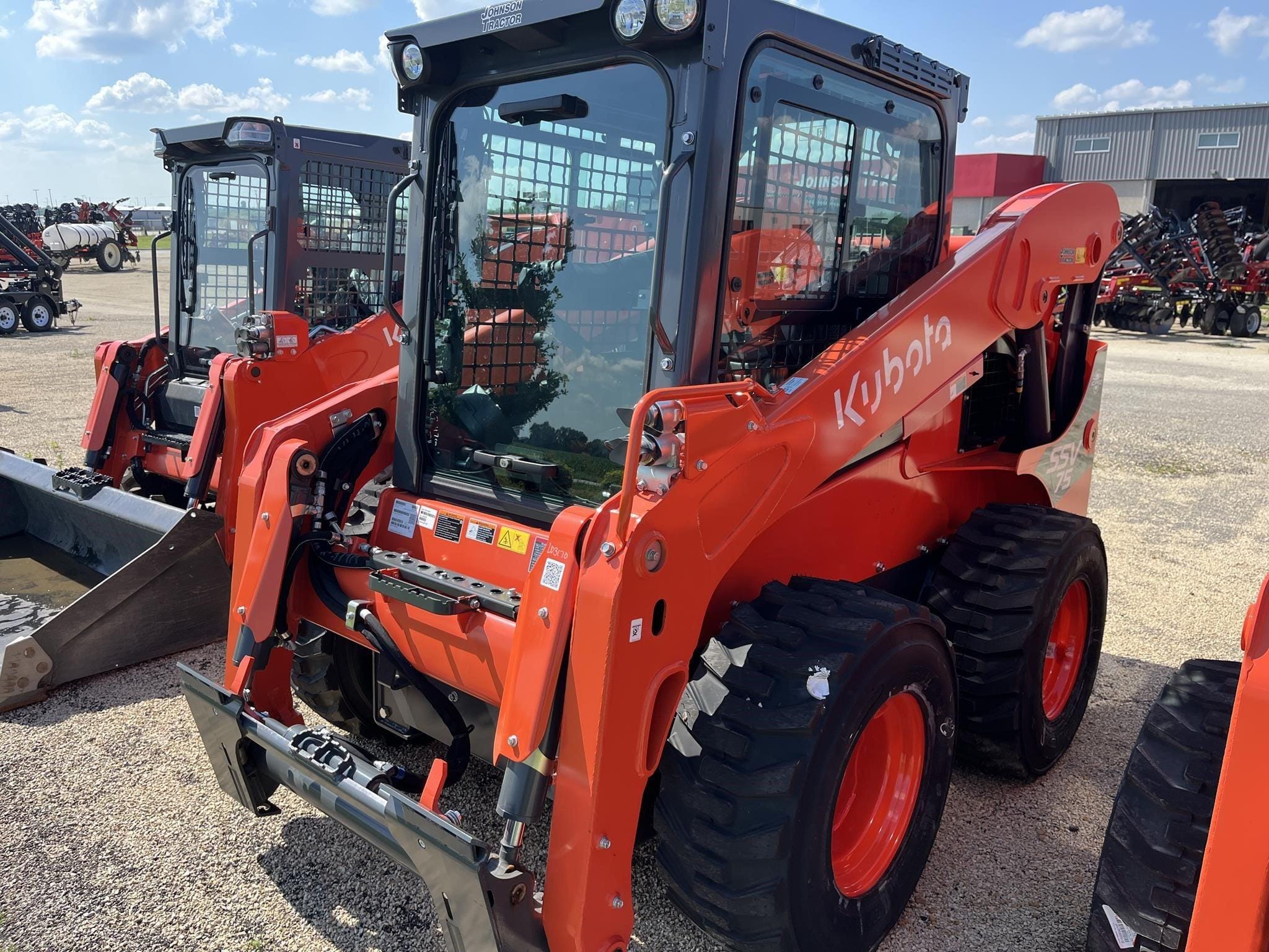 Main image Kubota SSV75