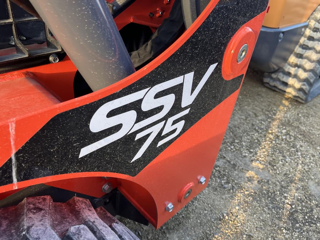 Image of Kubota SSV75PHRC Image 1