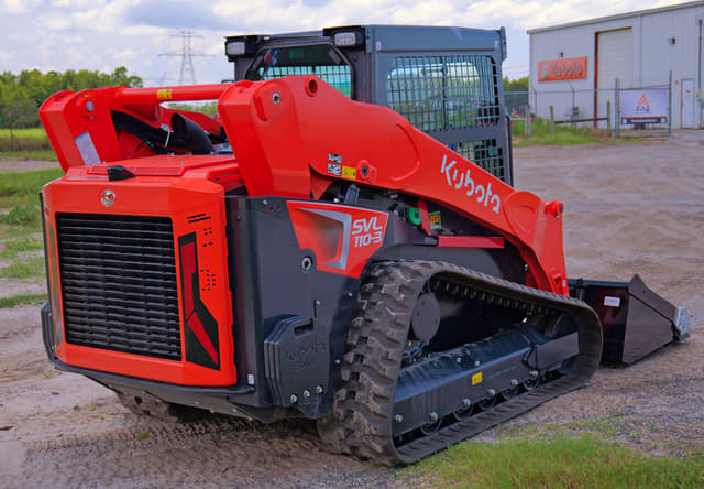 Image of Kubota SVL110-3 equipment image 3