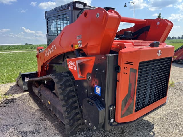 Image of Kubota SVL110-3 equipment image 2
