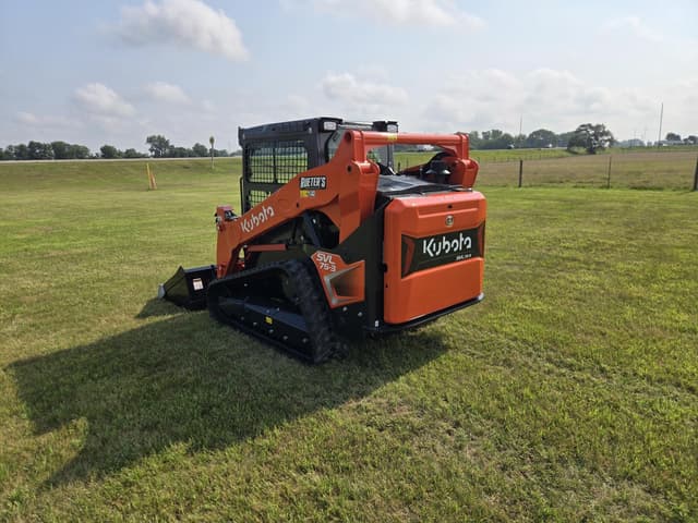 Image of Kubota SVL75-3 equipment image 3