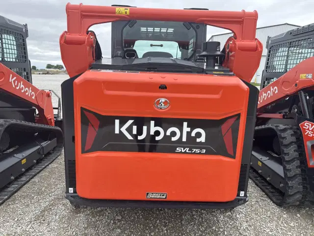 Image of Kubota SVL75-3HFWVR equipment image 3