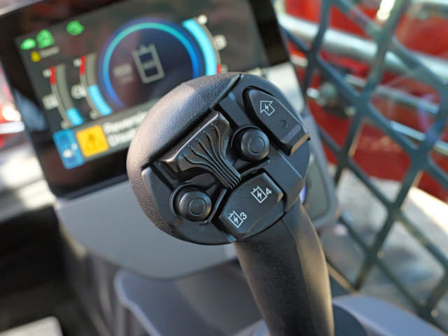 Image of Kubota SVL75-3 equipment image 3