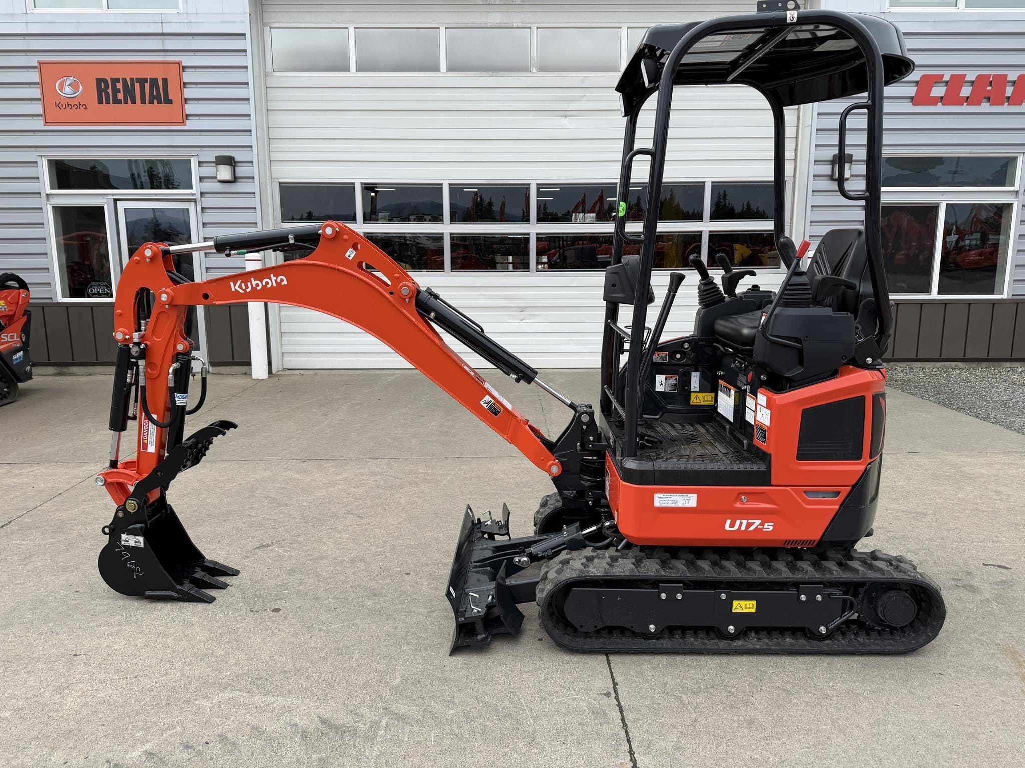 2026 Kubota U17 Equipment Image0
