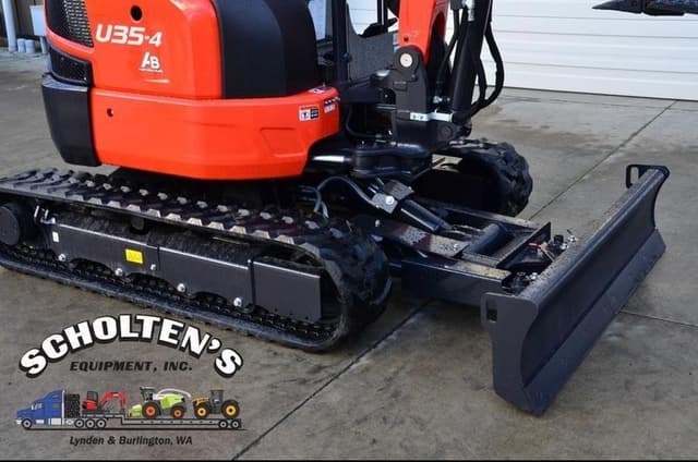 Image of Kubota U35-4R1A equipment image 4