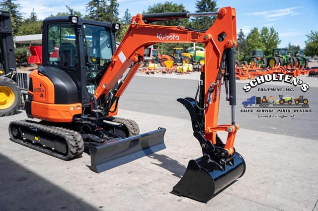 Image of Kubota U35-4R3A equipment image 3