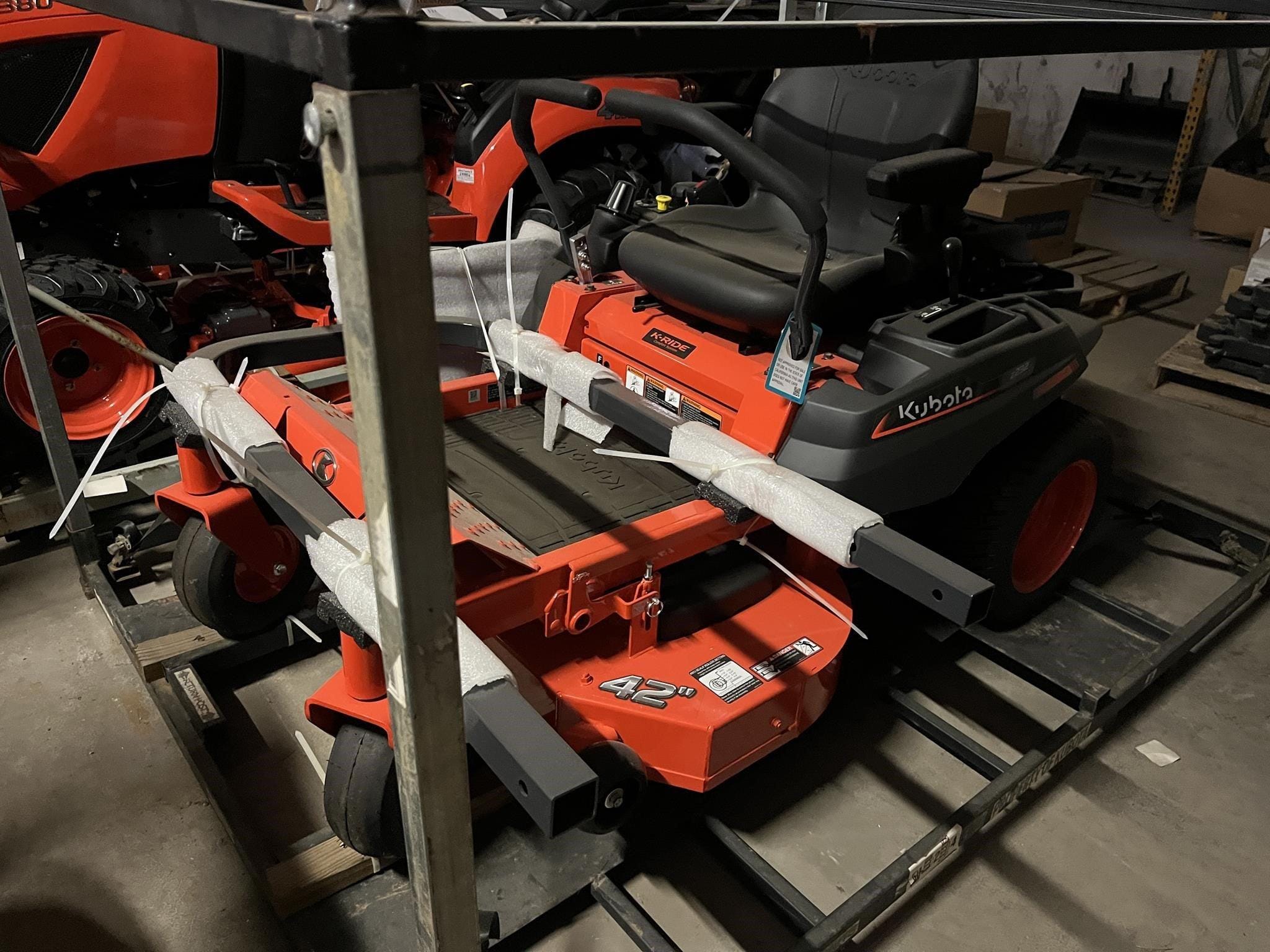 2026 Kubota Z232KW-42 Equipment Image0