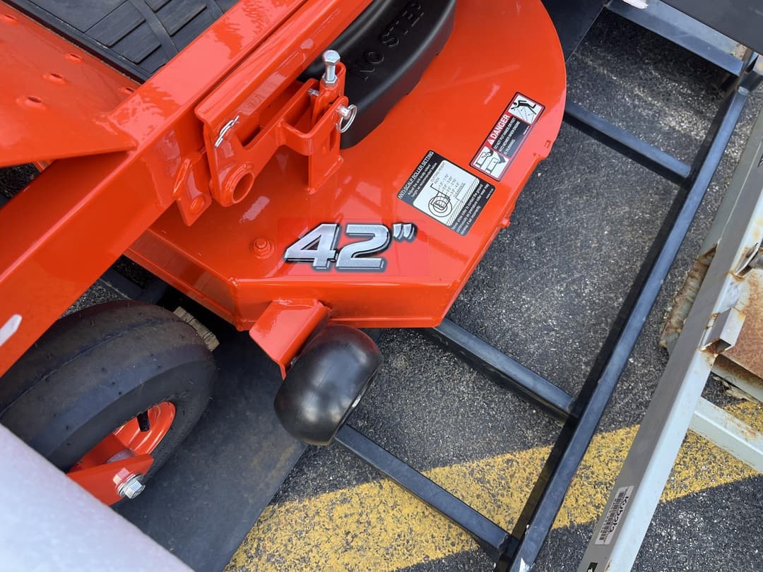 Image of Kubota Z232KW-42 Image 1