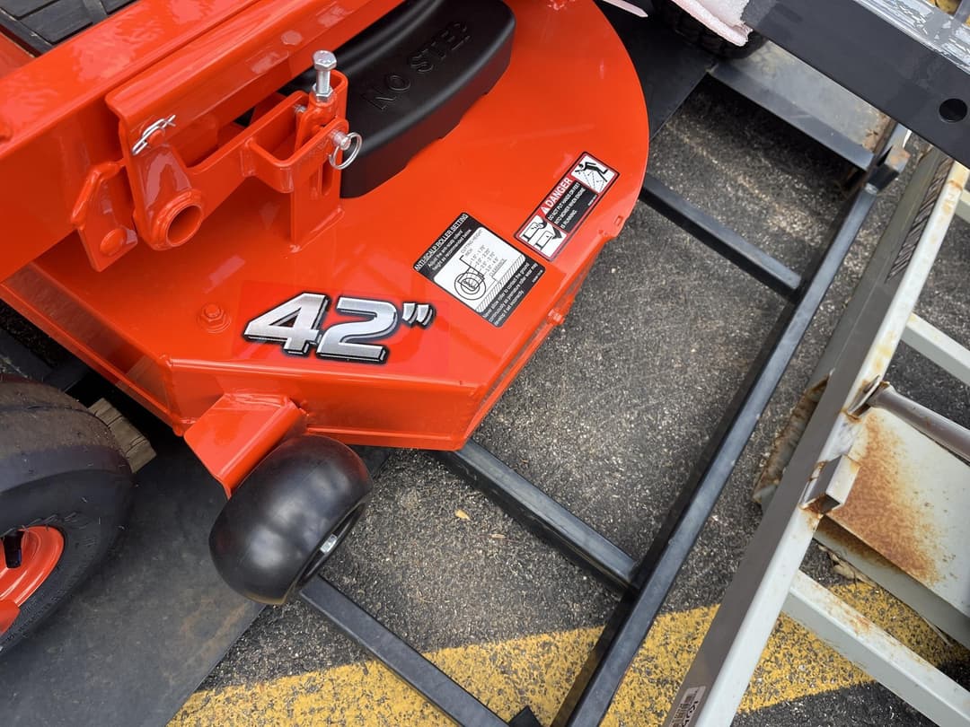 Image of Kubota Z232KW-42 Image 1