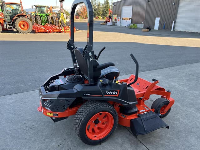 Image of Kubota Z242KW-48 equipment image 4