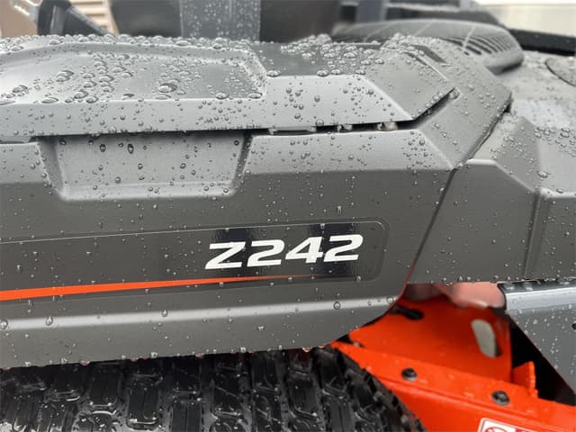Image of Kubota Z242KH-48 equipment image 4