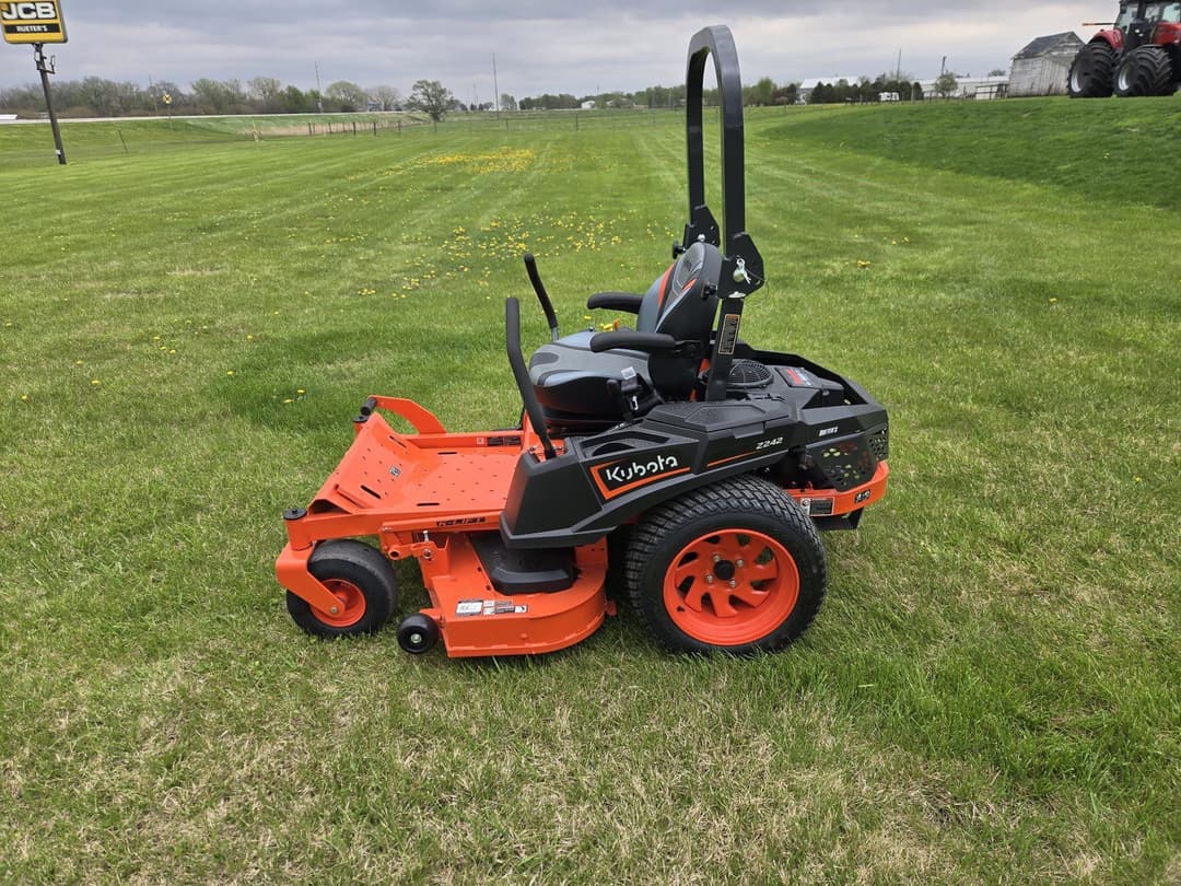 Image of Kubota Z242 Primary image