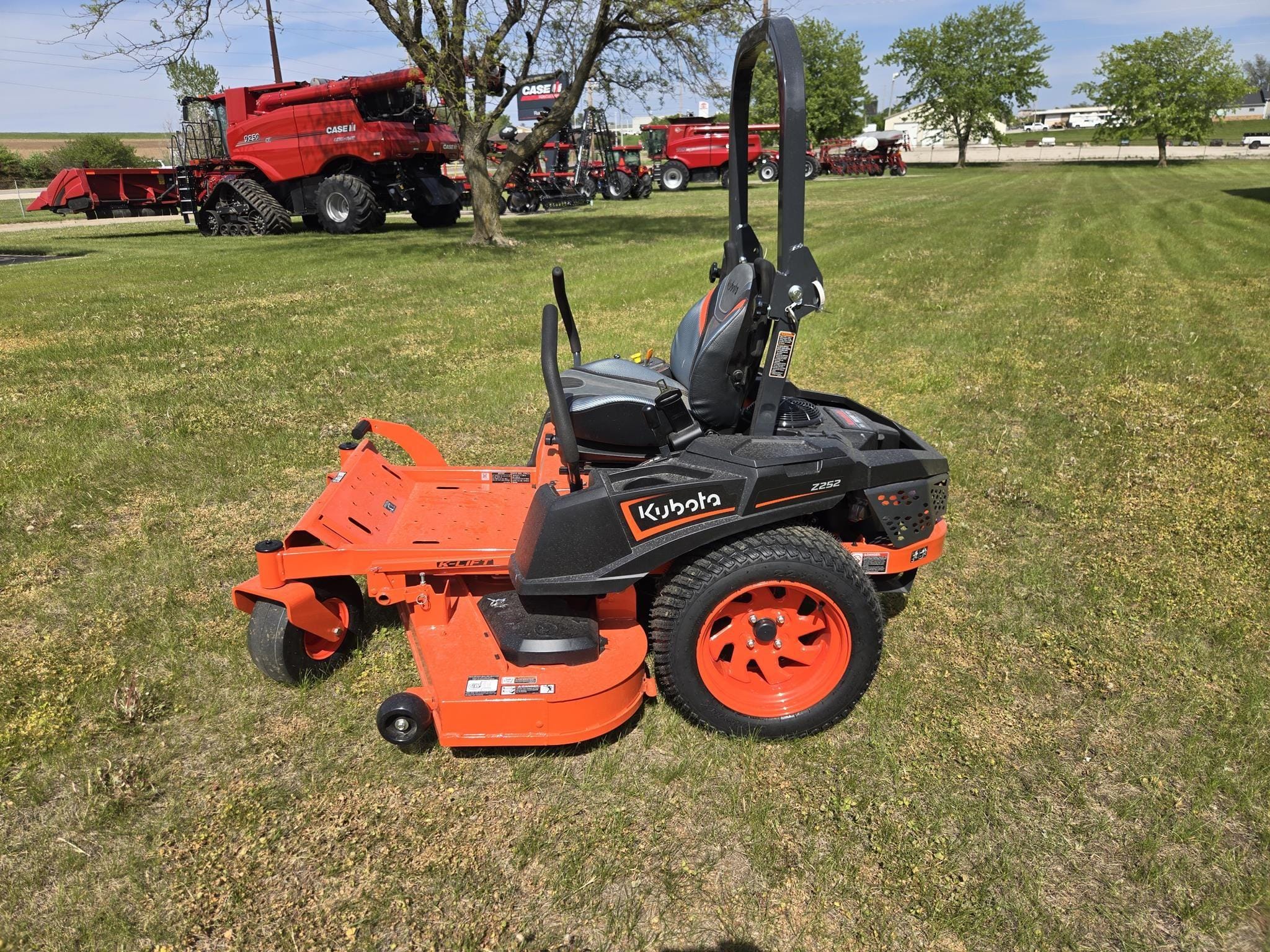 2026 Kubota Z252 Equipment Image0