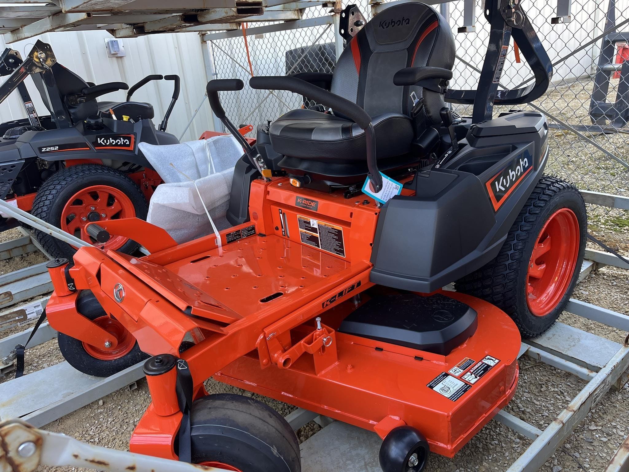 2026 Kubota Z252KW-54 Equipment Image0