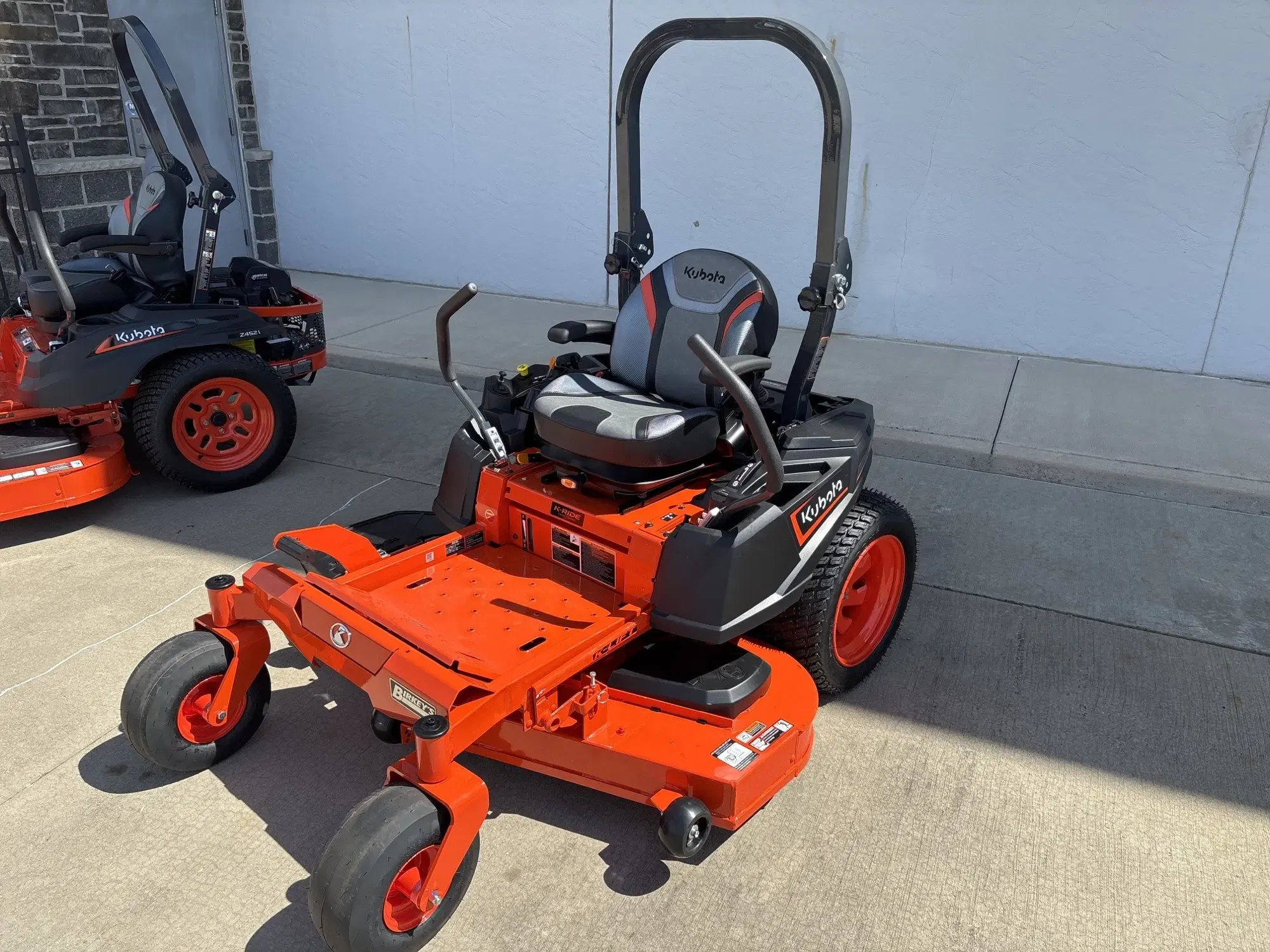 Main image Kubota Z252KW-54