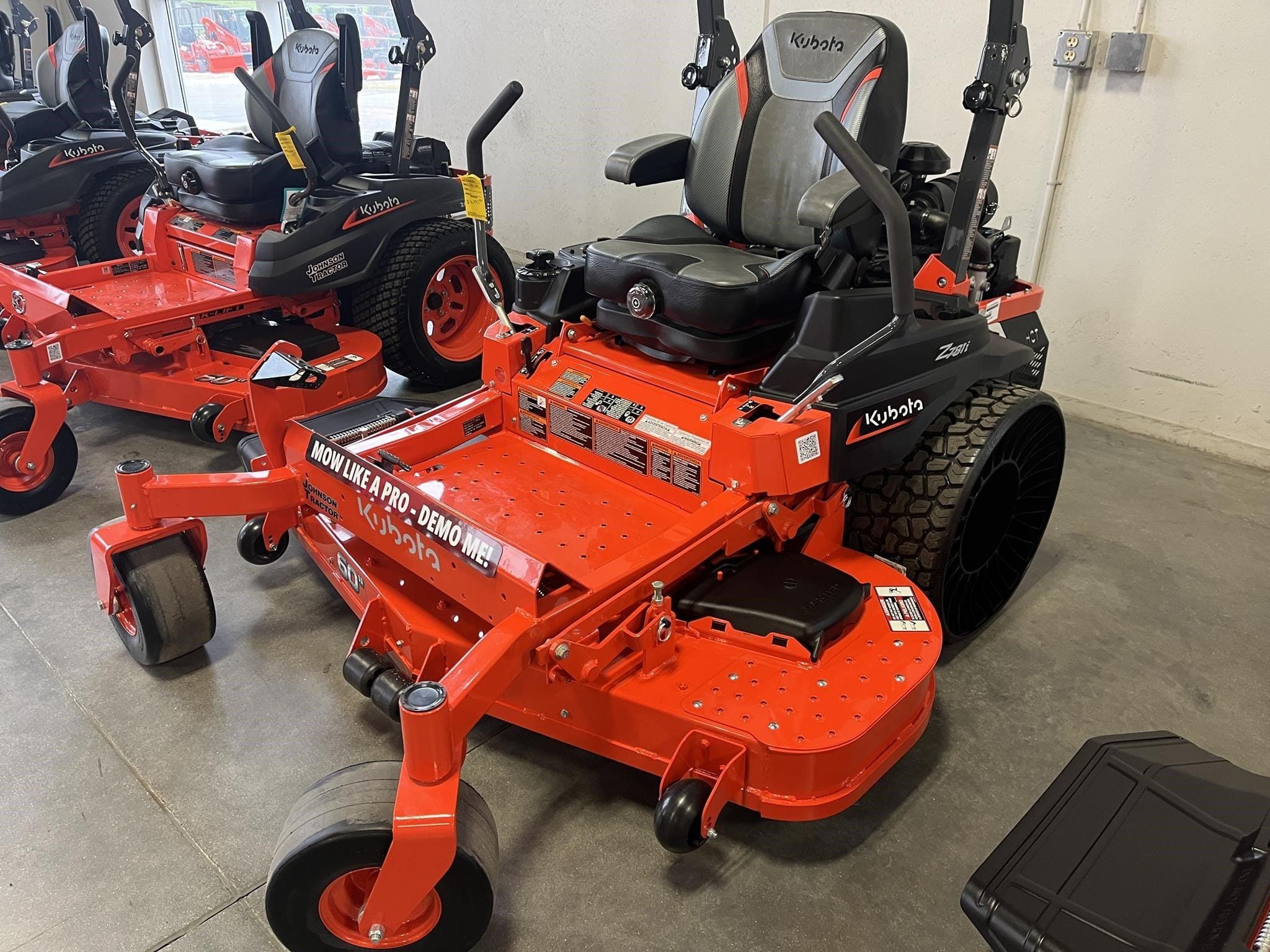 2026 Kubota Z781i Equipment Image0
