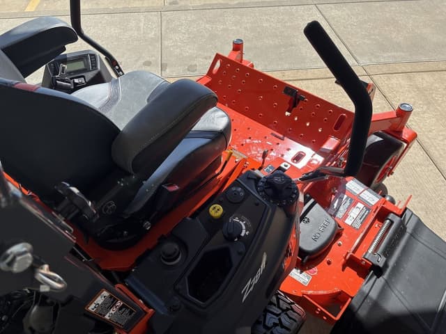 Image of Kubota Z781KWITW-60 equipment image 4