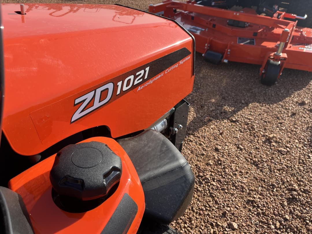 Image of Kubota ZD1021 Image 1