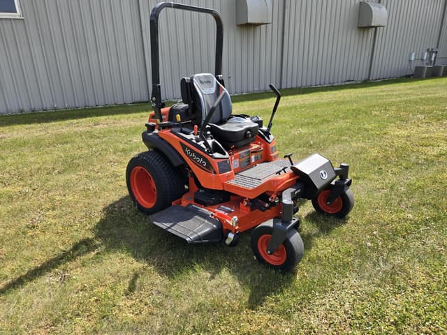 Image of Kubota ZD1211 equipment image 3