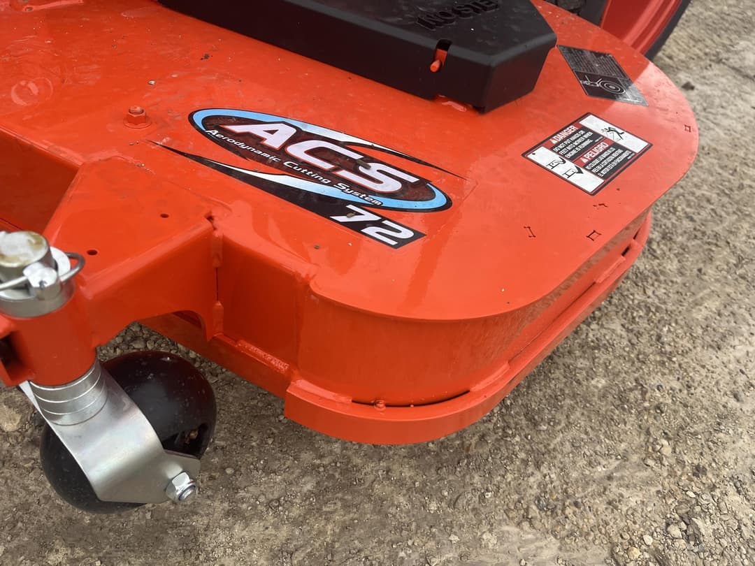Image of Kubota ZD1211L-3-72 Image 1