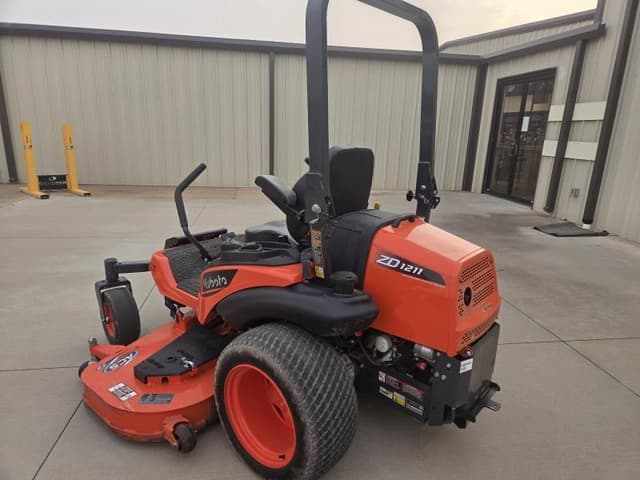 Image of Kubota ZD1211L-3-72 equipment image 3