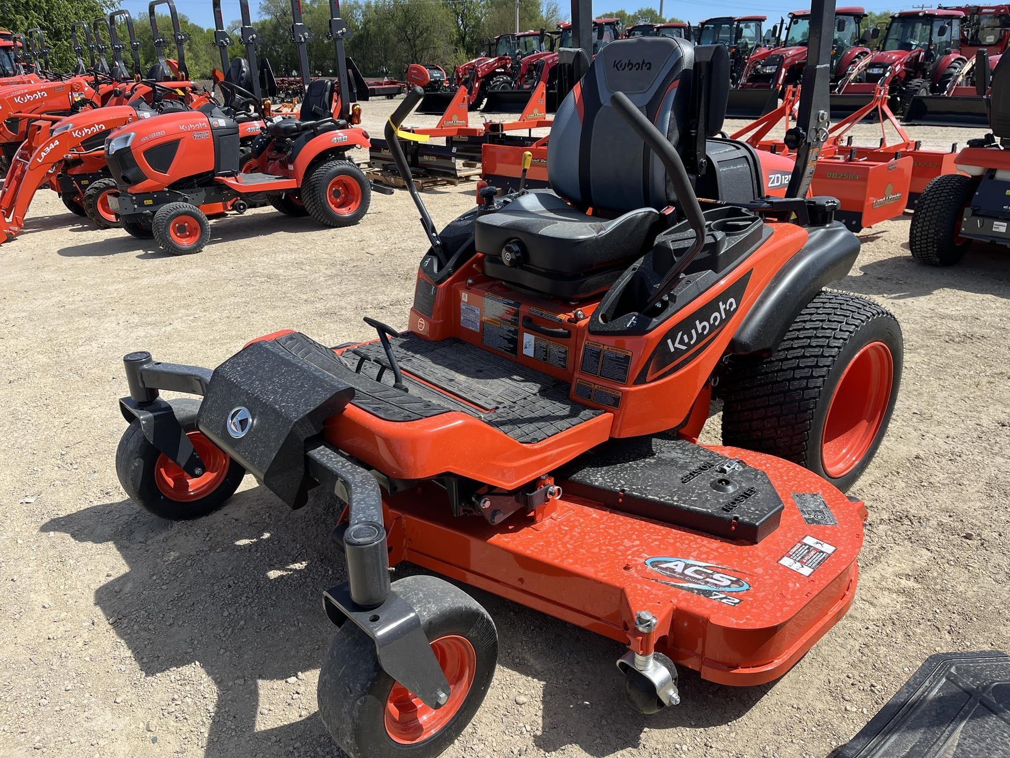 Main image Kubota ZD1211