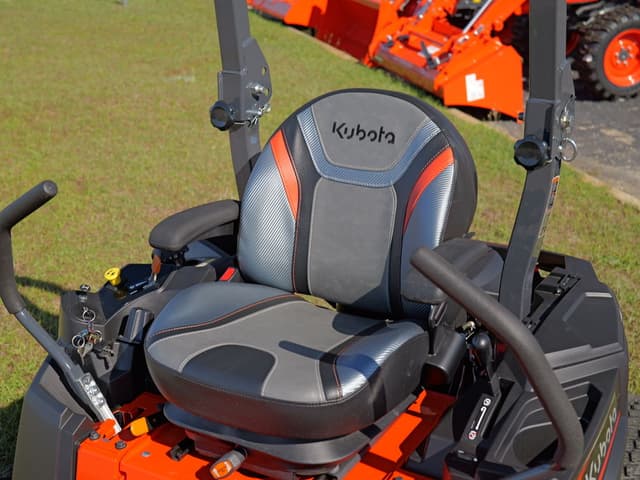 Image of Kubota Z242KW-48 equipment image 4