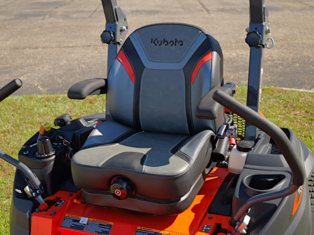 Image of Kubota Z422KWNC-54 equipment image 4