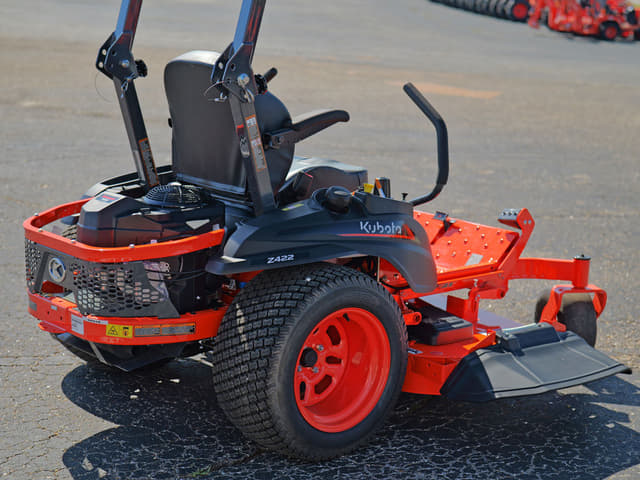 Image of Kubota Z422KWTNC-60 equipment image 3