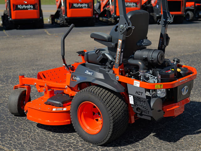 Image of Kubota Z726XKWNC-60 equipment image 2