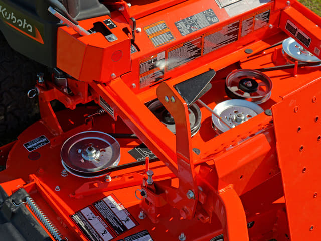 Image of Kubota Z781KWTI-60 equipment image 4