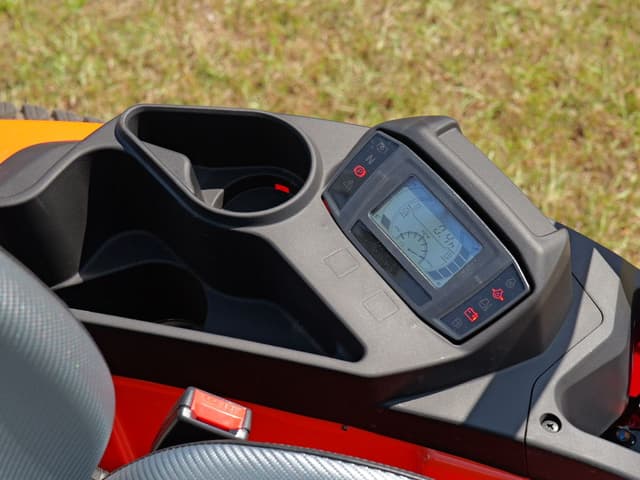 Image of Kubota ZD1211-3-60 equipment image 3