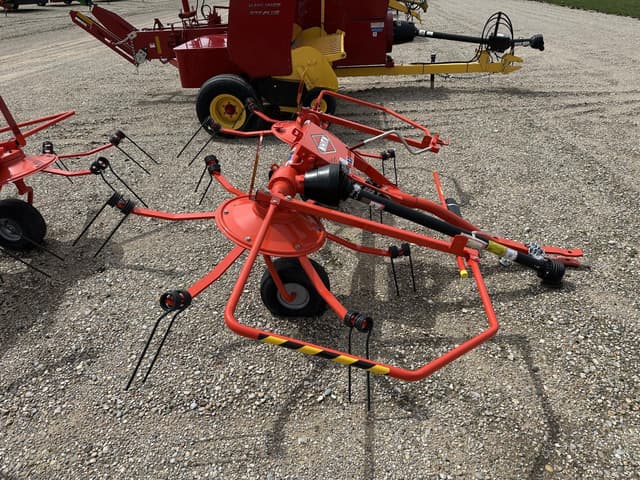 Image of Kuhn GF222T equipment image 1