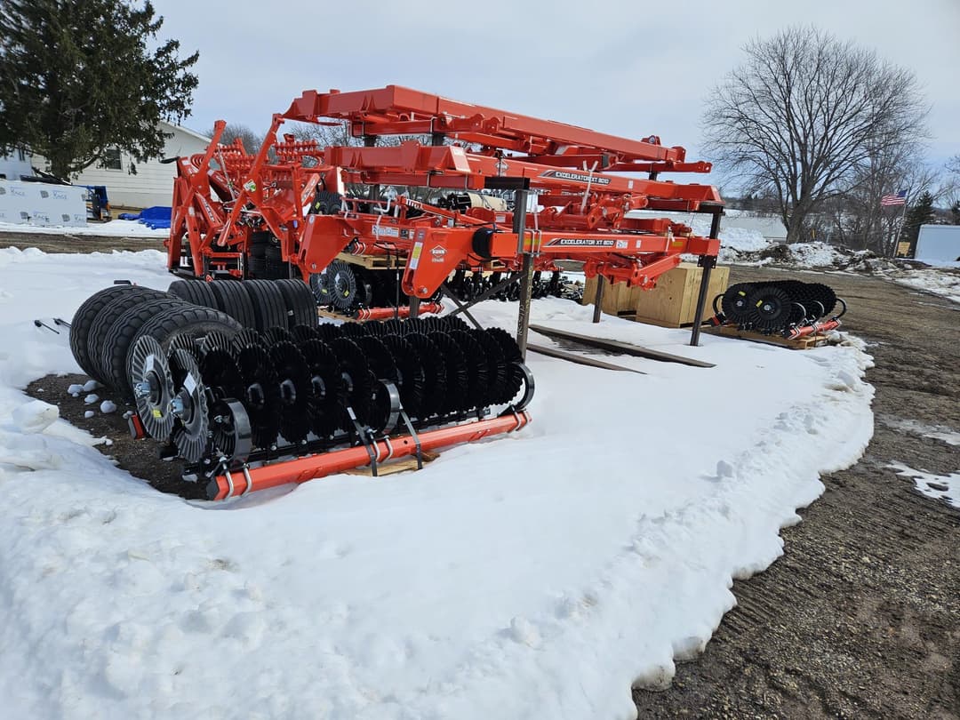 Image of Kuhn Krause Excelerator XT 8010-25 Image 0