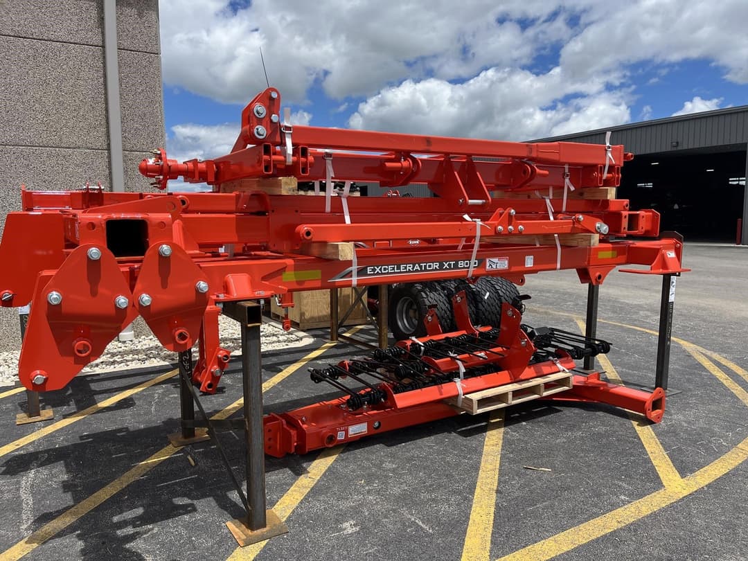 Image of Kuhn Krause Excelerator XT 8010 Image 0