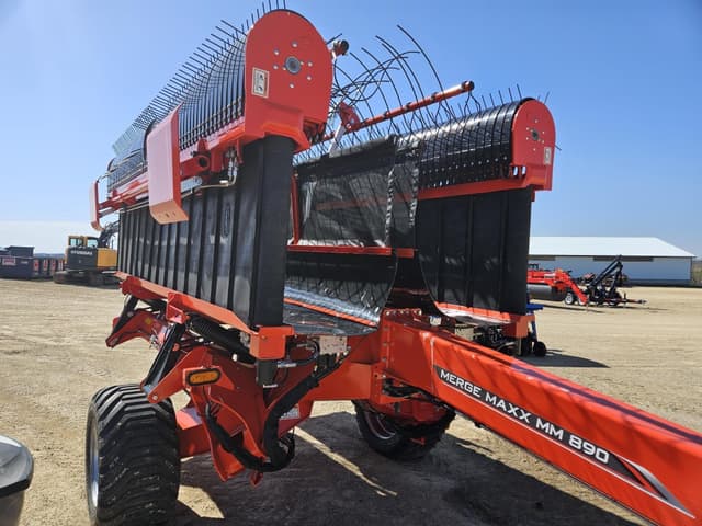 Image of Kuhn Merge-Maxx MM890 equipment image 2
