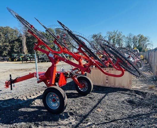 Image of Kuhn SR108 equipment image 3