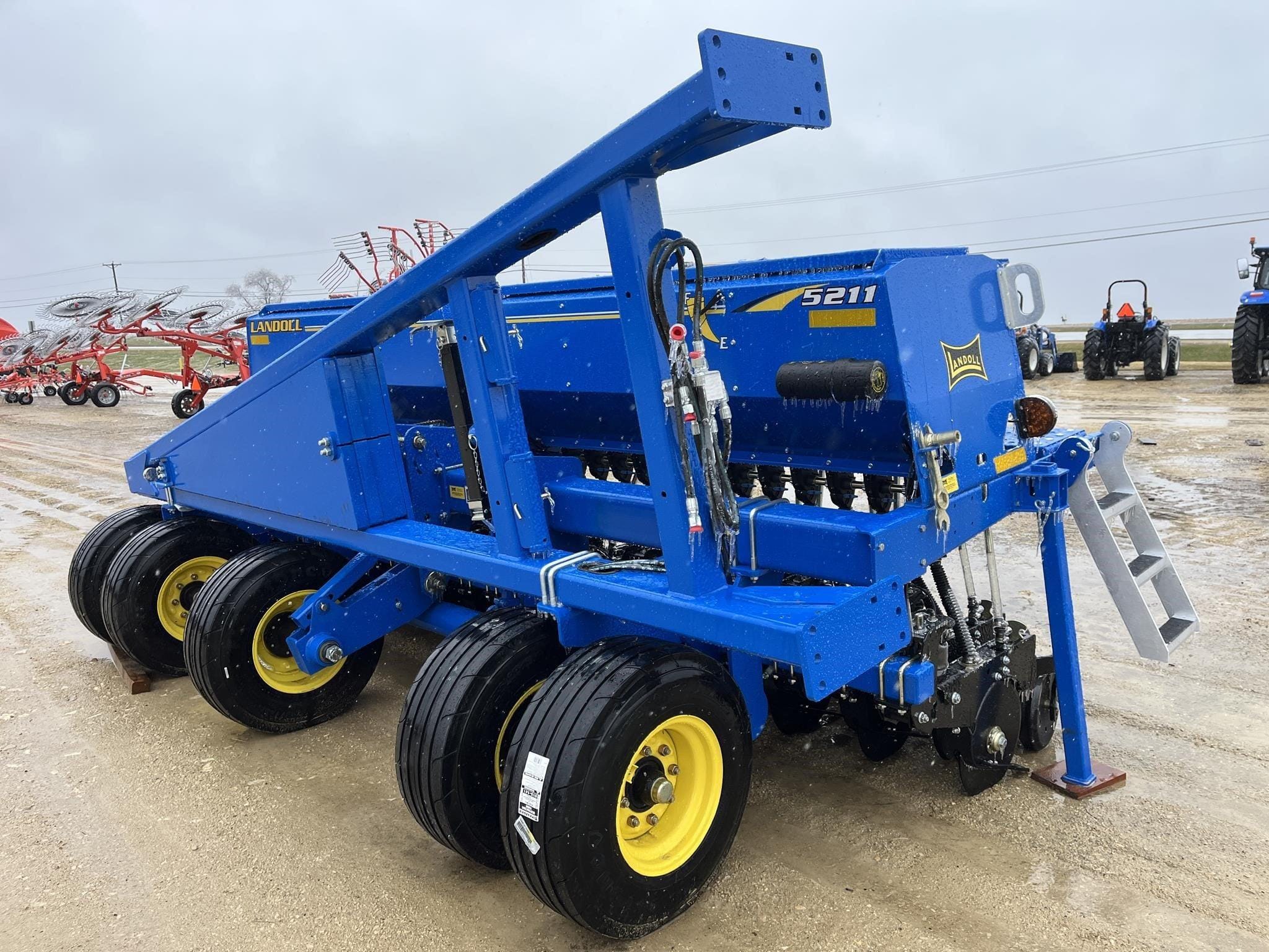 2026 Landoll 5211 Equipment Image0
