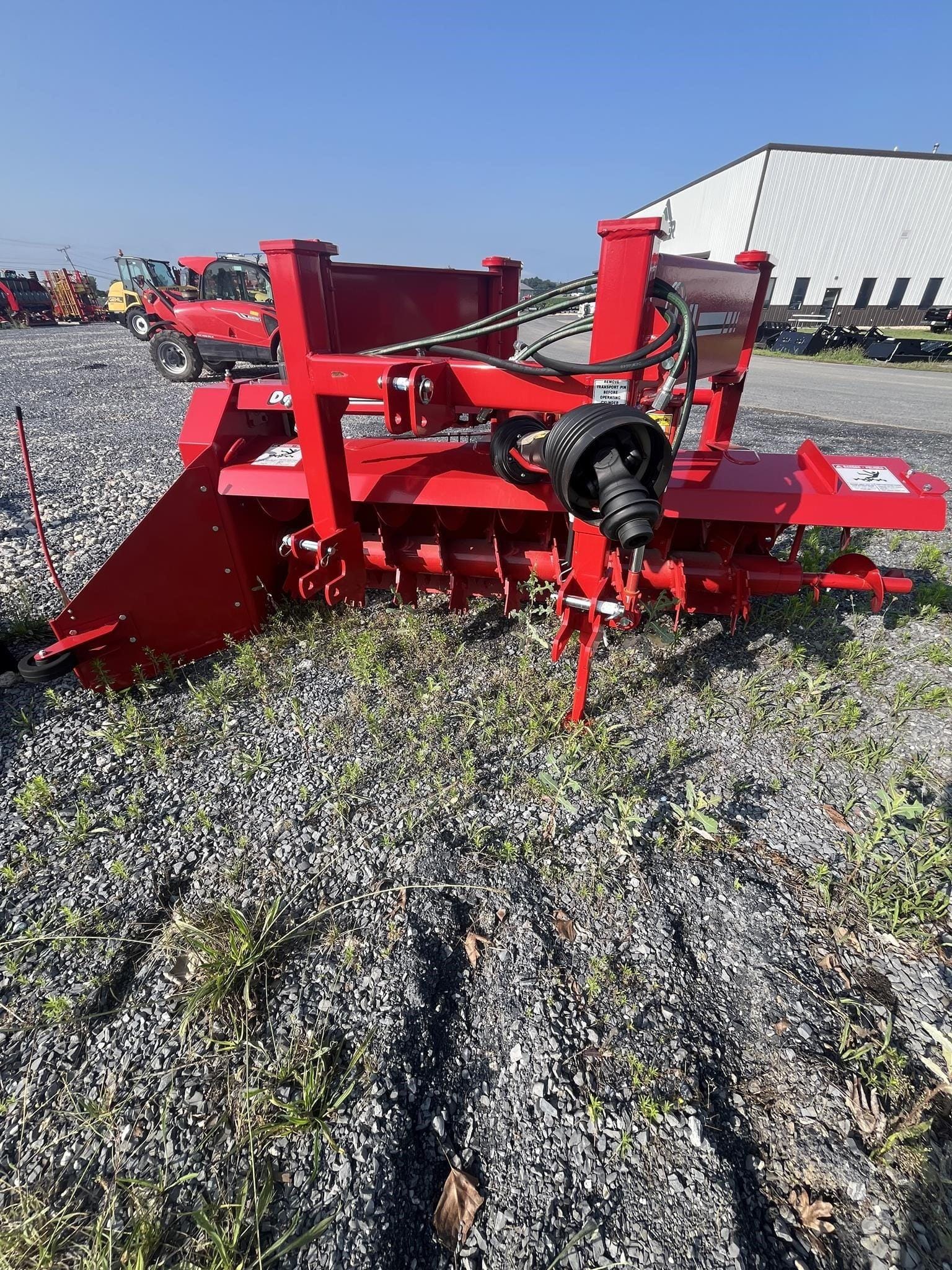 2026 LVI Deluxe Litter Pro Equipment Image0