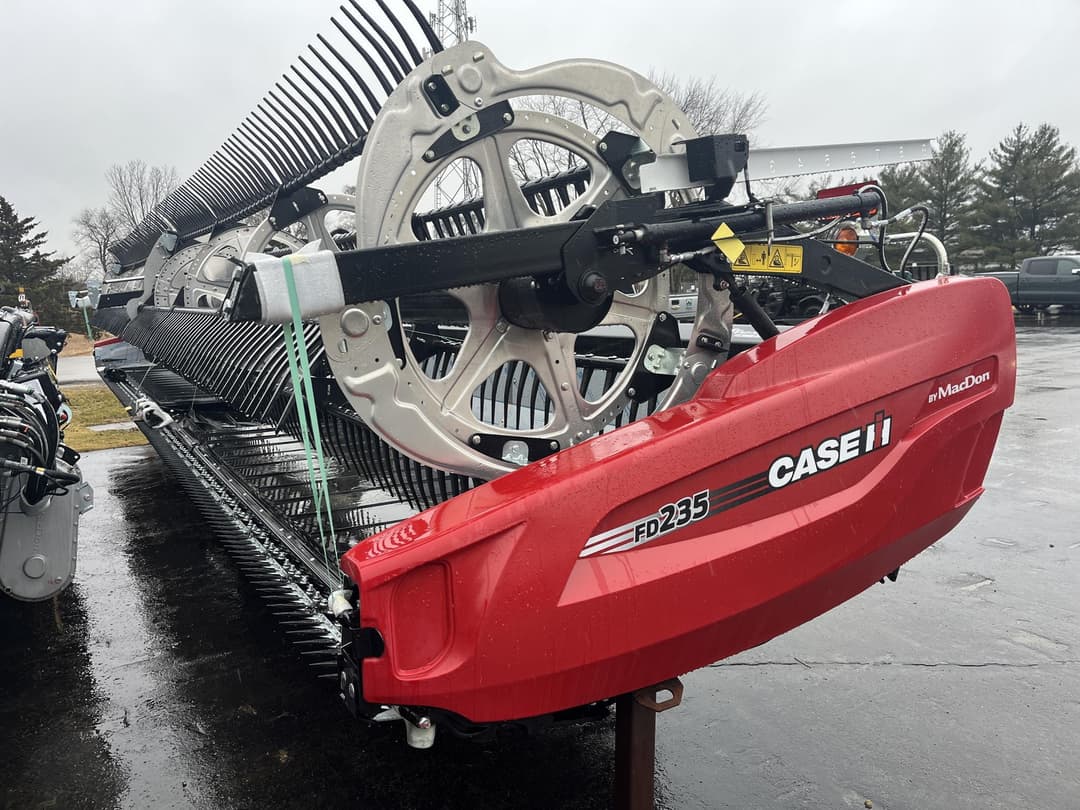 Image of MacDon FD235 Image 0