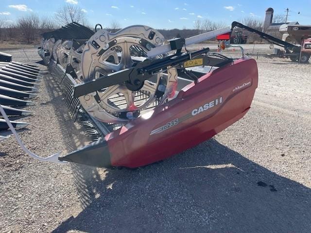 Main image MacDon FD235