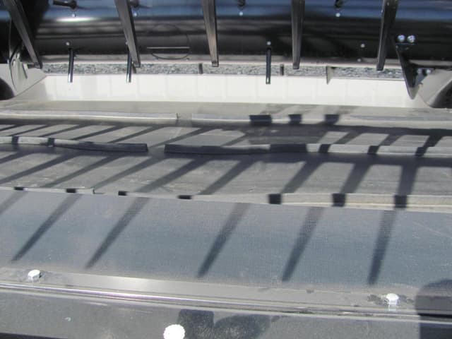 Image of MacDon FD240 equipment image 2